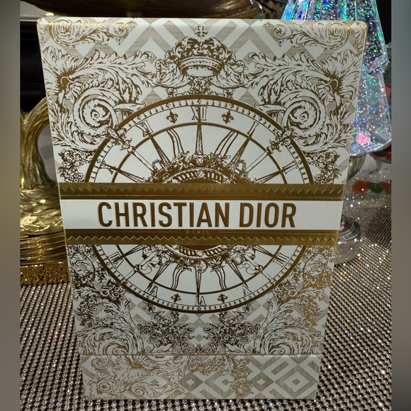 Dior 2024 Holiday Snow Globe - Picture 3 of 7